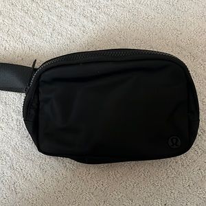 Lululemon Like New Black Belt Bag
